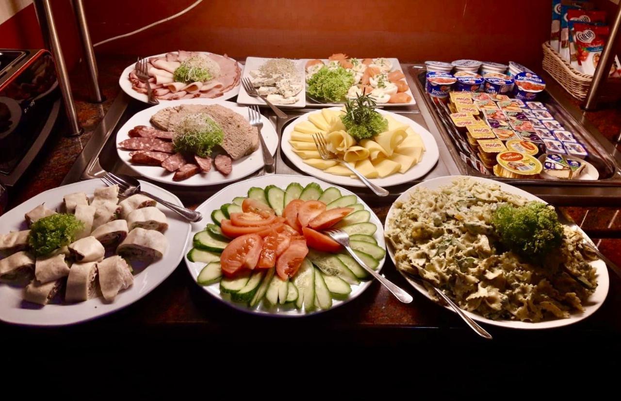 Hotel Linder Malnia エクステリア 写真